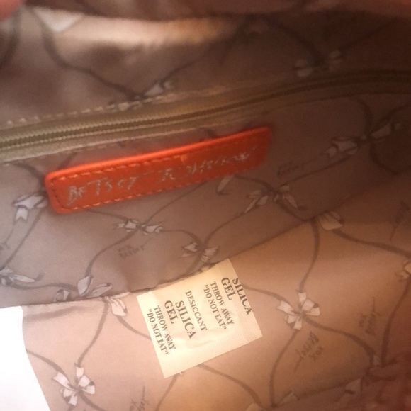 Betsey Johnson Kitsch pumpkin crossbody bag orange XOGINGER New with tags - Picture 10 of 14